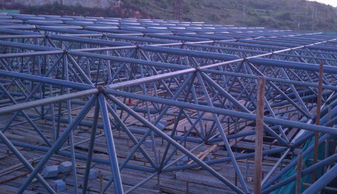 富德概述网架加工公司对网架保温隔热的办法